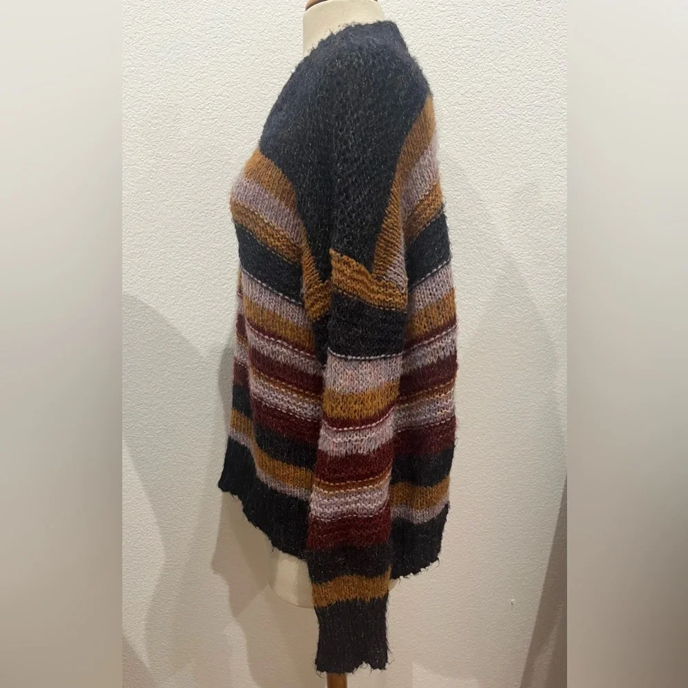 Women’s Size M Oversized Kori America‎ Multicolor Stripe Knit Pullover Sweater.